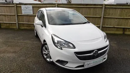 Used Vauxhall Corsa 90 HP (66 kW) 2016 White Hatchback
