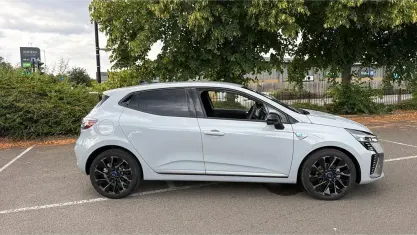 New Renault Clio Techno Esprit Alpine 90 HP (66 kW) 2026 Grey Hatchback