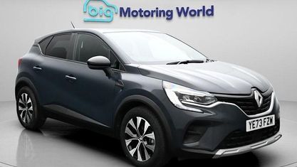 Używany Renault Captur Evolution 143 KM (105 kW) 2023 Niebieski SUV