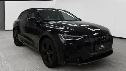 Used Audi e-tron Design 230 kW (313 HP) 2022 Black SUV