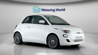Used Fiat 500e Icon 86 kW (118 HP) 2022 White Hatchback