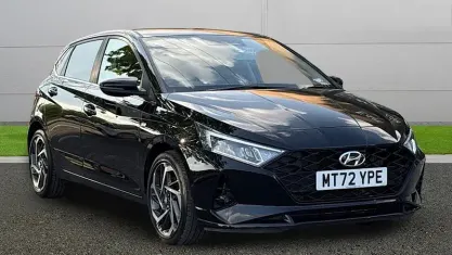 Second-hand Hyundai i20 Premium 101 CP (74 kW) 2022 Negru Hatchback