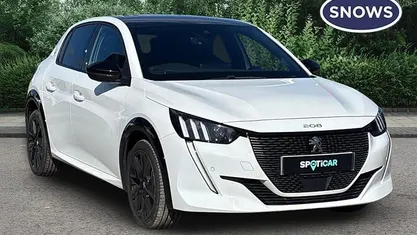 Used Peugeot 208 GTi 131 HP (96 kW) 2023 White Hatchback
