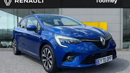Used Renault Clio Iconic 101 HP (74 kW) 2020 Blue Hatchback