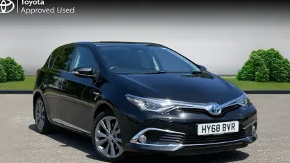 Używany Toyota Auris Hybrid 136 KM (100 kW) 2018 Czarny Hatchback