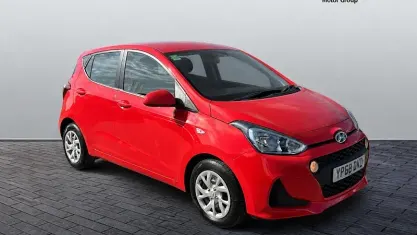 Used Hyundai i10 SE 67 HP (49 kW) 2020 Red Hatchback