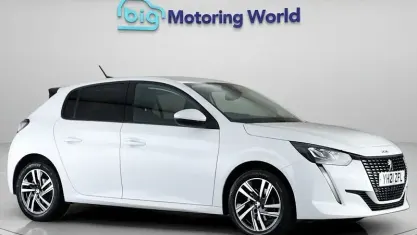 Used Peugeot 208 Allure Premium 131 HP (96 kW) 2021 White Hatchback