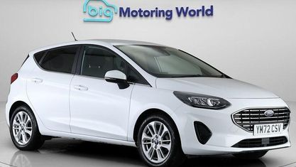 Begagnad Ford Fiesta Titanium 101 HK (74 kW) 2022 Vit Halvkombi