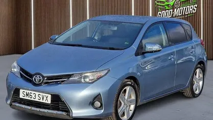 Used Toyota Auris Sport 132 HP (97 kW) 2014 Hatchback
