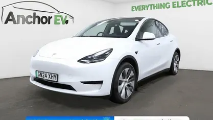 Begagnad Tesla Model Y RWD 219 kW (299 HK) 2024 Vit SUV