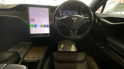 Used Tesla Model S Long Range AWD 397 kW (541 HP) 2020 White Hatchback