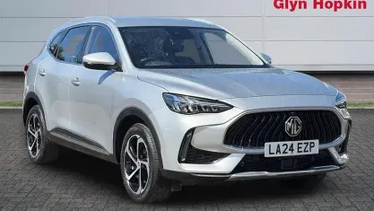 Używany MG HS SE 162 KM (119 kW) 2024 Srebrny SUV