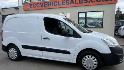 Used Citroën Berlingo 75 HP (55 kW) 2017 White MPV