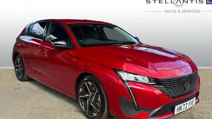 Used Peugeot 308 Allure Premium 131 HP (96 kW) 2023 Red Hatchback