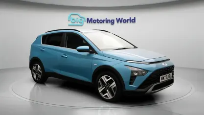 Używany Hyundai Bayon Premium 101 KM (74 kW) 2023 Turkusowy SUV