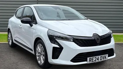 Used Renault Clio V Evolution 90 HP (66 kW) 2025 Hatchback