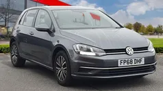 Used 2018 VW Golf VII SE Hatchback | £12,890 (Fair price)