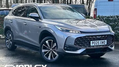 Used 2025 MG HS Trophy SUV | £26,287 (Fair price)