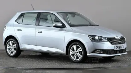 Usado Skoda Fabia SE 75 HP (55 kW) 2019 Prateado Citadino