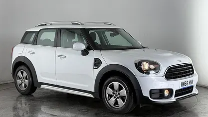 White Used 2019 Mini Cooper Classic Hatchback | £12,900 (Fair price)