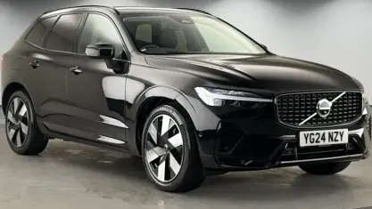 Używany Volvo XC60 Ultimate 455 KM (334 kW) 2023 Czarny SUV