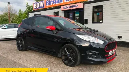 Used Ford Fiesta Zetec 140 HP (102 kW) 2015 Black Hatchback
