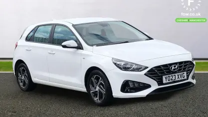 Used Hyundai i30 SE 120 HP (88 kW) 2023 White Hatchback