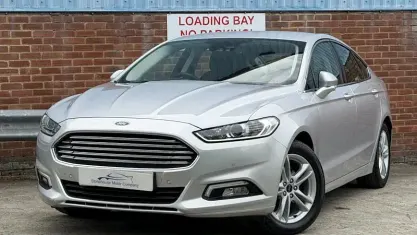 Używany Ford Mondeo Zetec 150 KM (110 kW) 2015 Hatchback