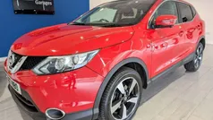 Red Used 2016 Nissan Qashqai N-Connecta SUV | £10,250 (Fair price)