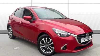 Used Mazda 2 Inclusive 90 HP (66 kW) 2017 Red Hatchback