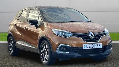 Orange Used 2019 Renault Captur Iconic SUV | £9,999 (Fair price)