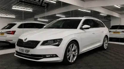 Used Skoda Superb SE L Executive 150 HP (110 kW) 2018 White Estate