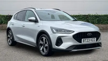 Używany Ford Focus Active 125 KM (91 kW) 2023 Srebrny Hatchback