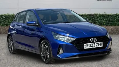 Used Hyundai i20 SE 101 HP (74 kW) 2023 Blue Hatchback