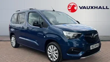 Gebraucht Vauxhall Combo Elite 131 PS (96 kW) 2021 Blau Van / Kleinbus