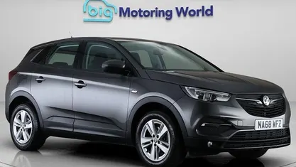 Used Vauxhall Grandland X S 131 HP (96 kW) 2018 Grey SUV
