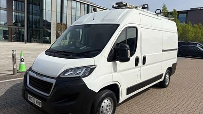 Usado Peugeot Boxer 140 HP (102 kW) 2022 Van