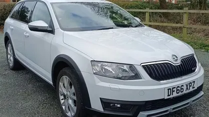 Used Skoda Octavia Scout 184 HP (135 kW) 2016 Estate