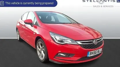 Used 2018 Vauxhall Astra SRi Hatchback | £6,752 (Fair price)