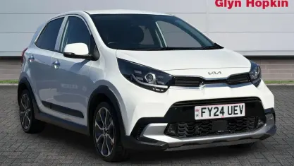 Used Kia Picanto X-Line 67 HP (49 kW) 2024 White Hatchback