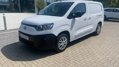 Used Fiat Doblò S 102 HP (75 kW) 2023 White MPV
