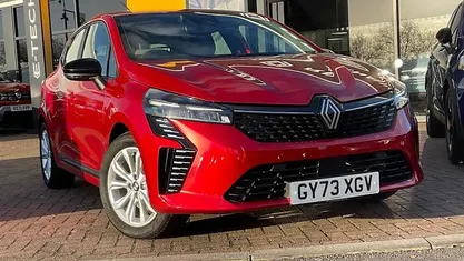 Used 2025 Renault Clio V Evolution Hatchback | £15,695 (Good price)