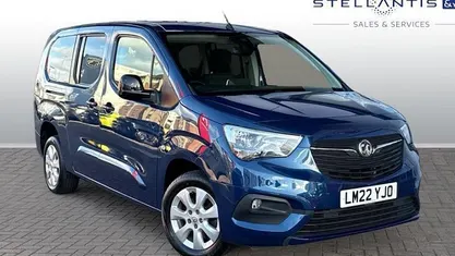 Used Vauxhall Combo S 131 HP (96 kW) 2022 Blue MPV