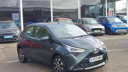 Used Toyota Aygo X-play 72 HP (52 kW) 2020 Hatchback