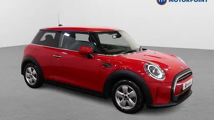 Used Mini ONE Classic 102 HP (75 kW) 2022 Red Hatchback
