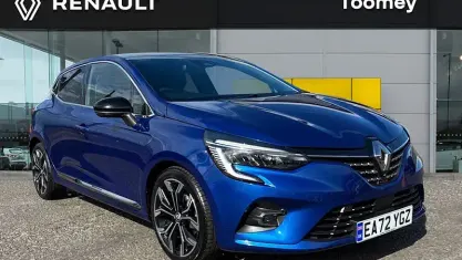 Used Renault Clio V Techno 90 HP (66 kW) 2023 Blue  Hatchback