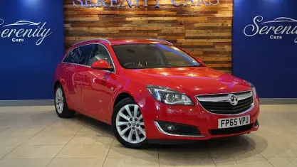 Used Vauxhall Insignia Elite 163 HP (119 kW) 2015 Red Estate