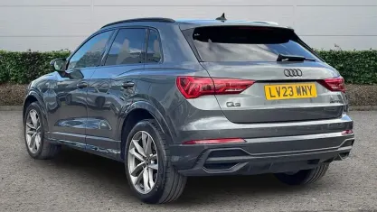 Używany Audi Q3 Black Edition 150 KM (110 kW) 2023 Szary SUV
