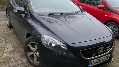 Used Volvo V40 120 HP (88 kW) 2015 Hatchback