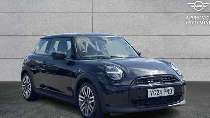 Used Mini Cooper Hatch 156 HP (114 kW) 2024 Black Hatchback